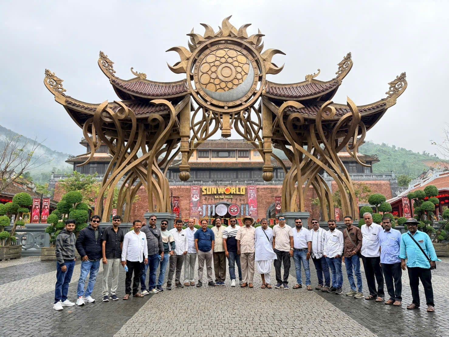 A large group gathered at the gate of Sun World Ba Na Hills
